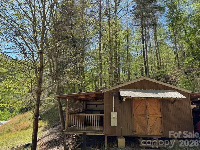 942 Fisher Branch Road, Marshall, NC 28753.  MLS# CAR4373818, YatesRealty ID 15560. 