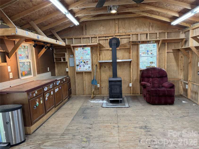942 Fisher Branch Road, Marshall, NC 28753.  MLS# CAR4373818, YatesRealty ID 15560. 