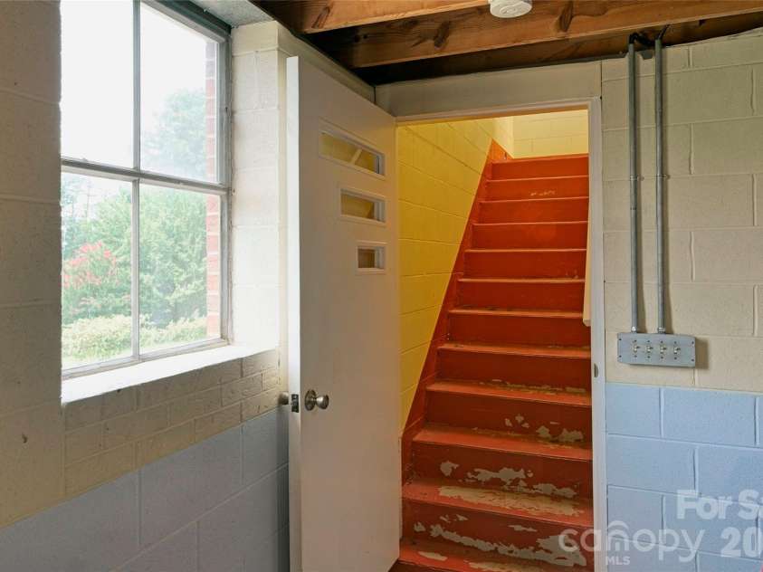 103 Regina Drive, Morganton, NC 28655.  MLS# CAR4365364, YatesRealty ID 15561. 