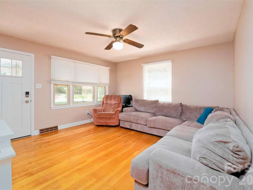 103 Regina Drive, Morganton, NC 28655.  MLS# CAR4365364, YatesRealty ID 15561. 