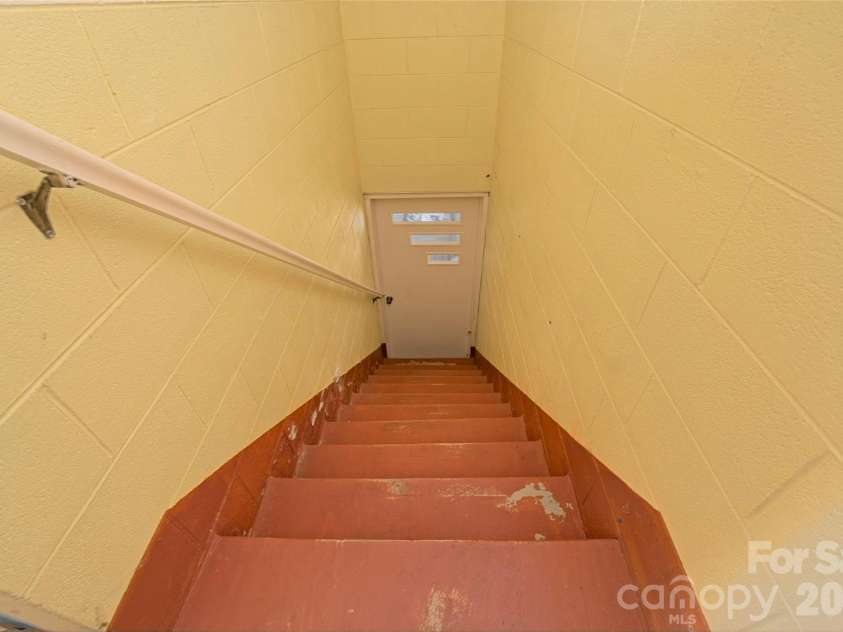 103 Regina Drive, Morganton, NC 28655.  MLS# CAR4365364, YatesRealty ID 15561. 