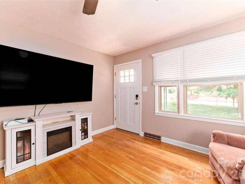 103 Regina Drive, Morganton, NC 28655.  MLS# CAR4365364, YatesRealty ID 15561. 