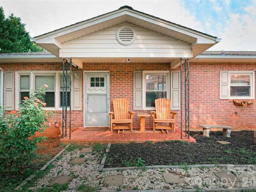 103 Regina Drive, Morganton, NC 28655.  MLS# CAR4365364, YatesRealty ID 15561. 