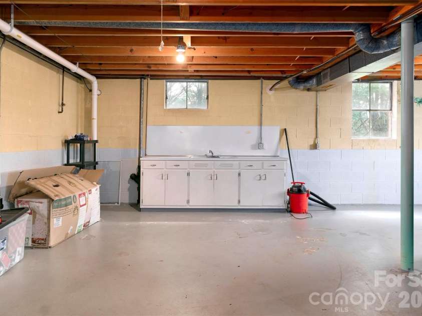 103 Regina Drive, Morganton, NC 28655.  MLS# CAR4365364, YatesRealty ID 15561. 