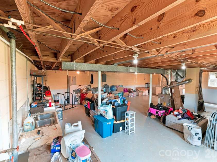 103 Regina Drive, Morganton, NC 28655.  MLS# CAR4365364, YatesRealty ID 15561. 