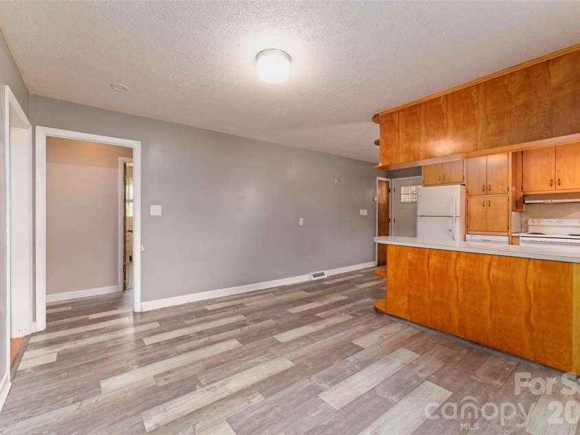 103 Regina Drive, Morganton, NC 28655.  MLS# CAR4365364, YatesRealty ID 15561. 