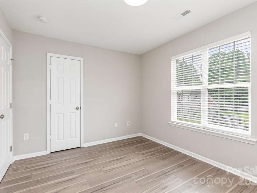 6608 Pattonsburg Drive, Charlotte, NC 28213.  MLS# CAR4260282, YatesRealty ID 15561. Bedroom