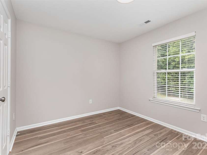 6608 Pattonsburg Drive, Charlotte, NC 28213.  MLS# CAR4260282, YatesRealty ID 15561. Bedroom