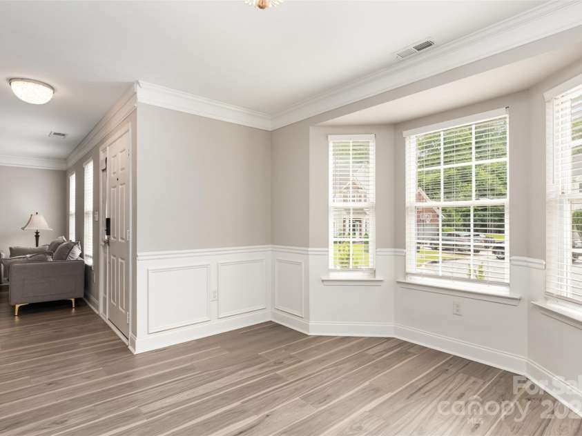 6608 Pattonsburg Drive, Charlotte, NC 28213.  MLS# CAR4260282, YatesRealty ID 15561. Dining Room