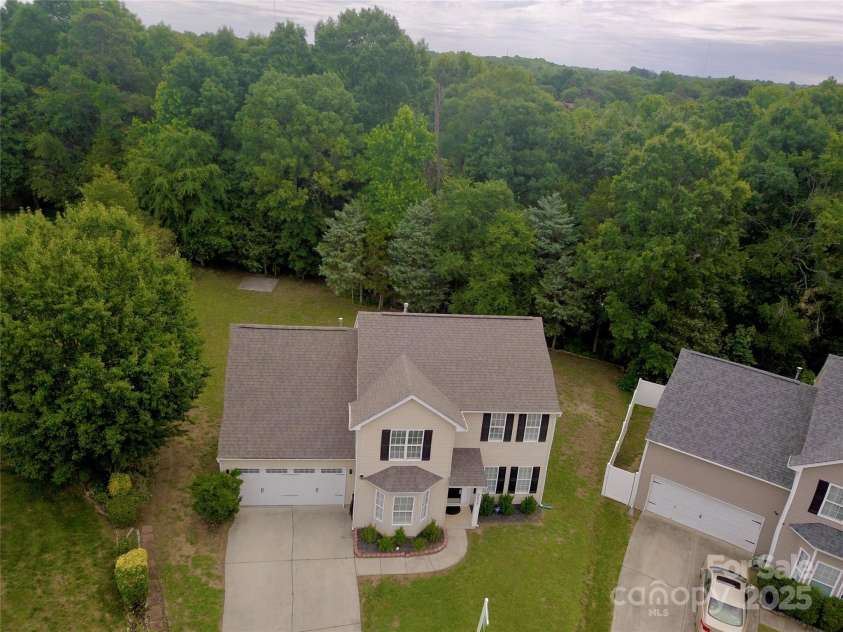 6608 Pattonsburg Drive, Charlotte, NC 28213.  MLS# CAR4260282, YatesRealty ID 15561. Drone Footage