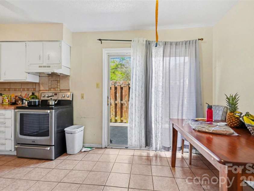 1535 Lansdale Drive, Charlotte, NC 28205.  MLS# CAR4362757, YatesRealty ID 15562. 