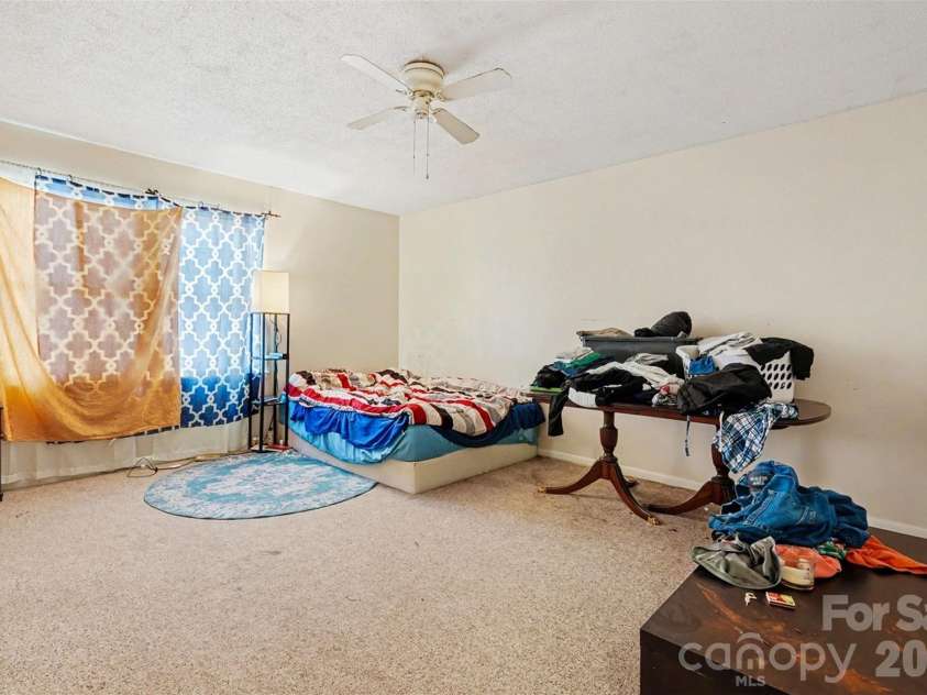 1535 Lansdale Drive, Charlotte, NC 28205.  MLS# CAR4362757, YatesRealty ID 15562. 