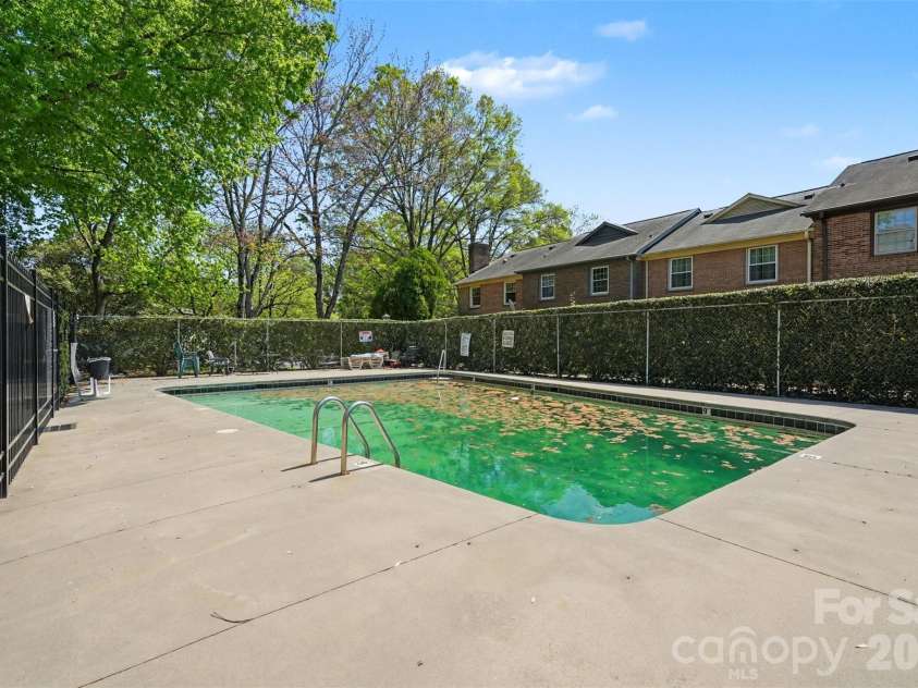 1535 Lansdale Drive, Charlotte, NC 28205.  MLS# CAR4362757, YatesRealty ID 15562. 