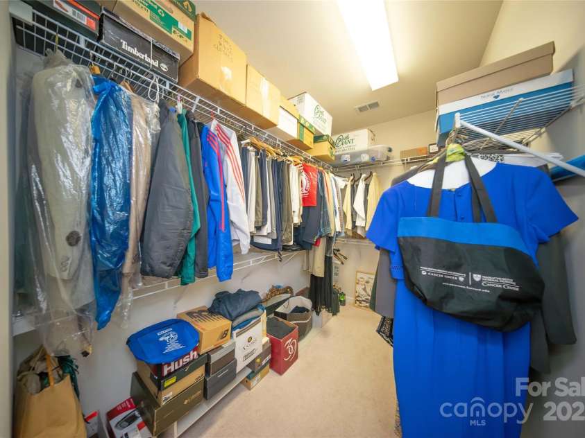 6310 Highland Commons Road, Charlotte, NC 28269.  MLS# CAR4257326, YatesRealty ID 15562. 