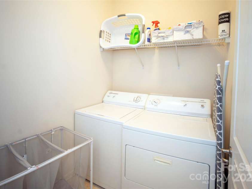 6310 Highland Commons Road, Charlotte, NC 28269.  MLS# CAR4257326, YatesRealty ID 15562. 