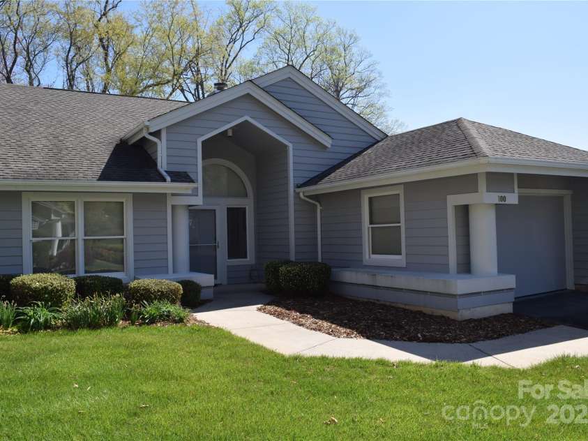 100 Meadowind Court, Waynesville, NC 28786.  MLS# CAR4246953, YatesRealty ID 15563. 