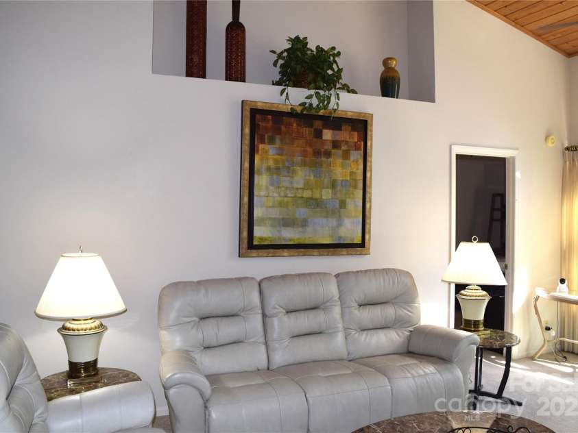 100 Meadowind Court, Waynesville, NC 28786.  MLS# CAR4246953, YatesRealty ID 15563. 