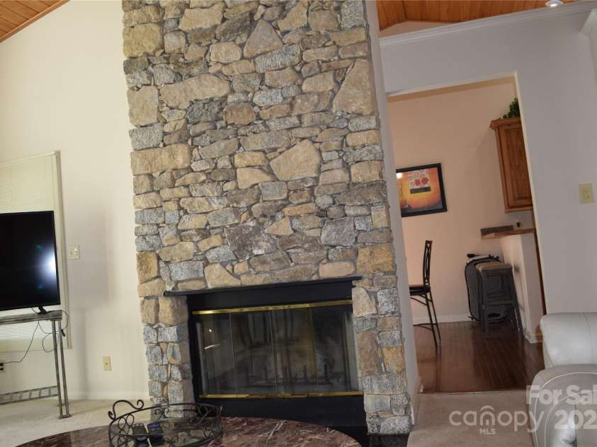 100 Meadowind Court, Waynesville, NC 28786.  MLS# CAR4246953, YatesRealty ID 15563. 