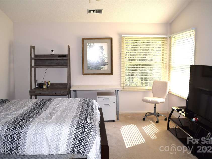 100 Meadowind Court, Waynesville, NC 28786.  MLS# CAR4246953, YatesRealty ID 15563. 