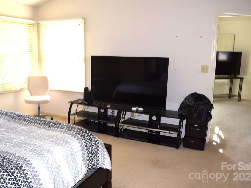 100 Meadowind Court, Waynesville, NC 28786.  MLS# CAR4246953, YatesRealty ID 15563. 