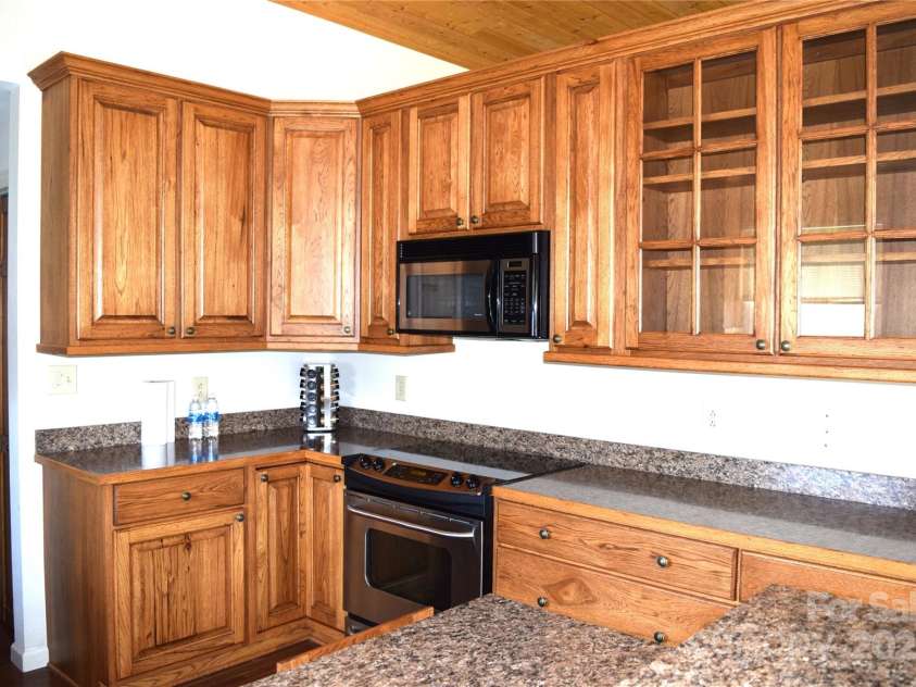 100 Meadowind Court, Waynesville, NC 28786.  MLS# CAR4246953, YatesRealty ID 15563. 