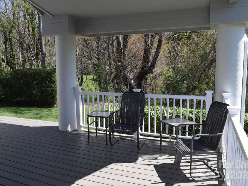 100 Meadowind Court, Waynesville, NC 28786.  MLS# CAR4246953, YatesRealty ID 15563. 