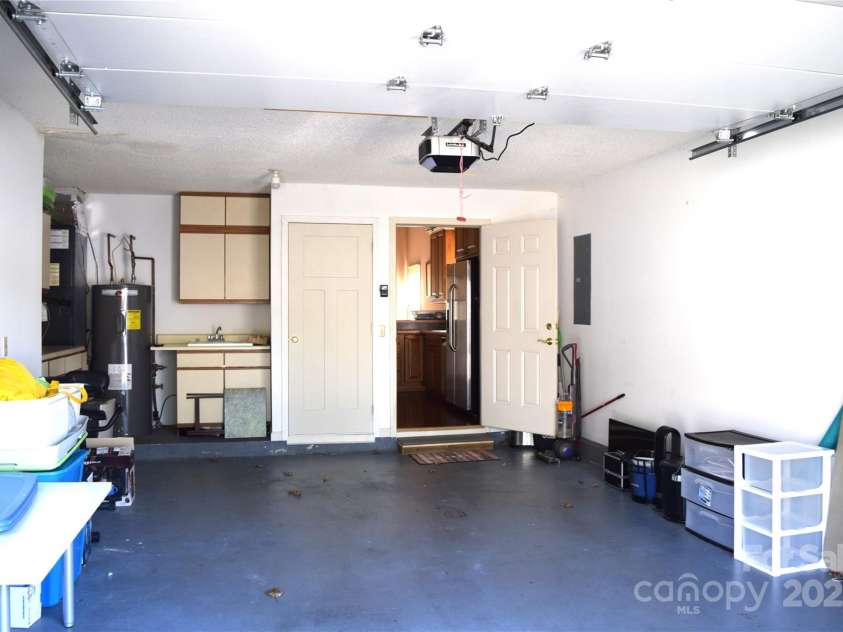 100 Meadowind Court, Waynesville, NC 28786.  MLS# CAR4246953, YatesRealty ID 15563. 