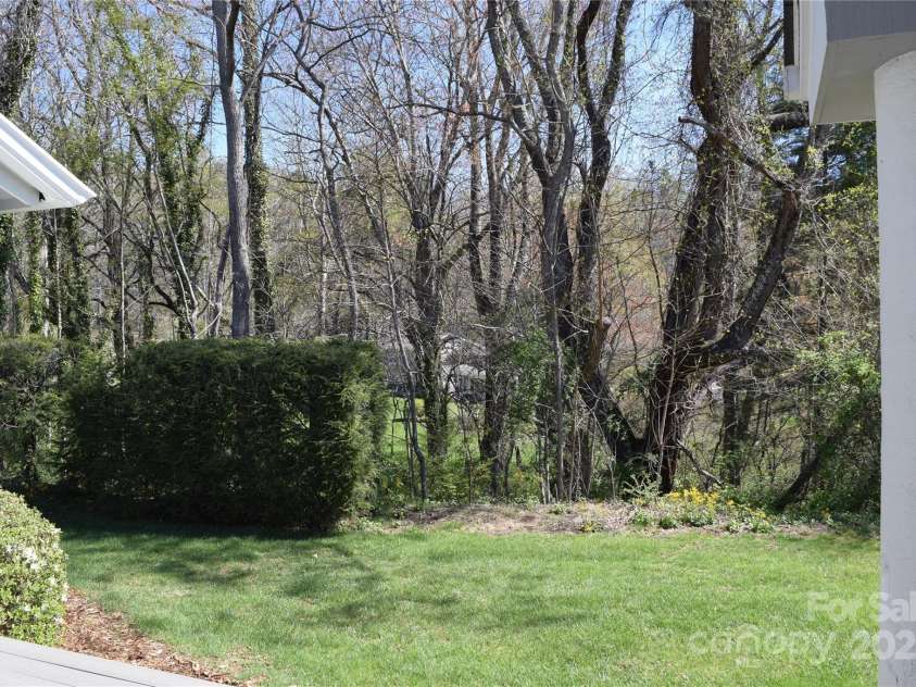 100 Meadowind Court, Waynesville, NC 28786.  MLS# CAR4246953, YatesRealty ID 15563. 