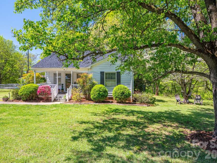 515 Polkville Road, Shelby, NC 28150.  MLS# CAR4367669, YatesRealty ID 15563. 