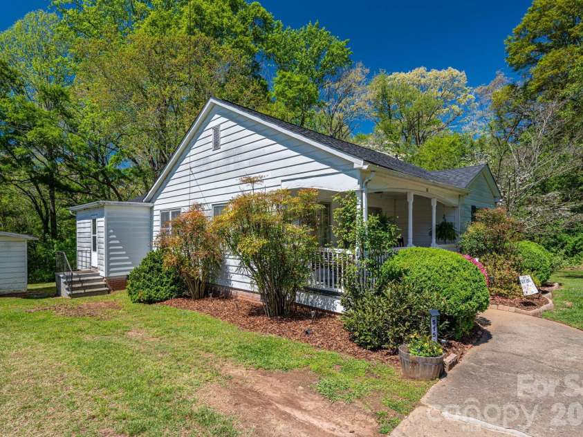 515 Polkville Road, Shelby, NC 28150.  MLS# CAR4367669, YatesRealty ID 15563. 
