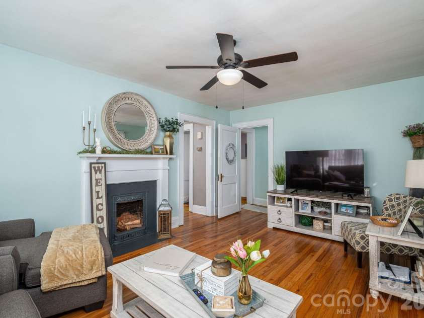 515 Polkville Road, Shelby, NC 28150.  MLS# CAR4367669, YatesRealty ID 15563. 