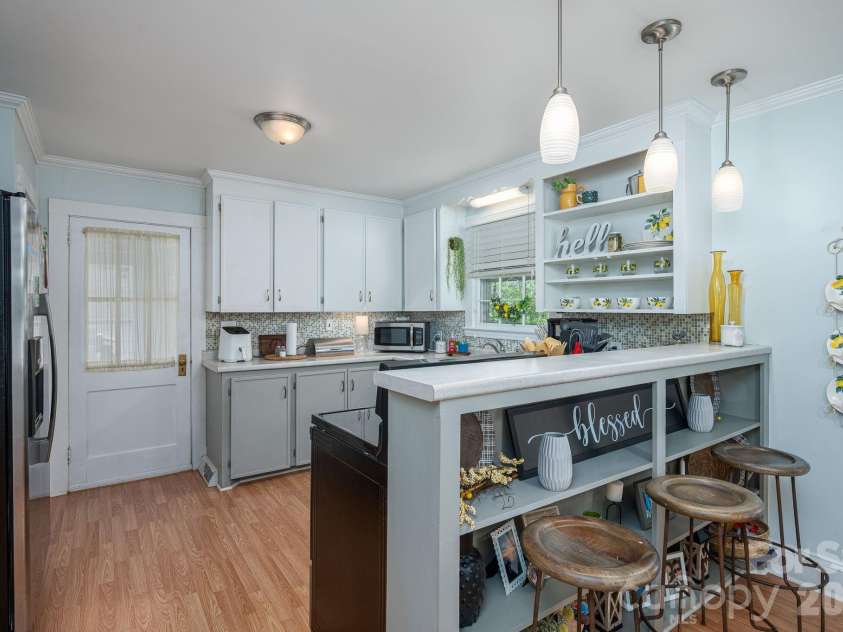 515 Polkville Road, Shelby, NC 28150.  MLS# CAR4367669, YatesRealty ID 15563. 