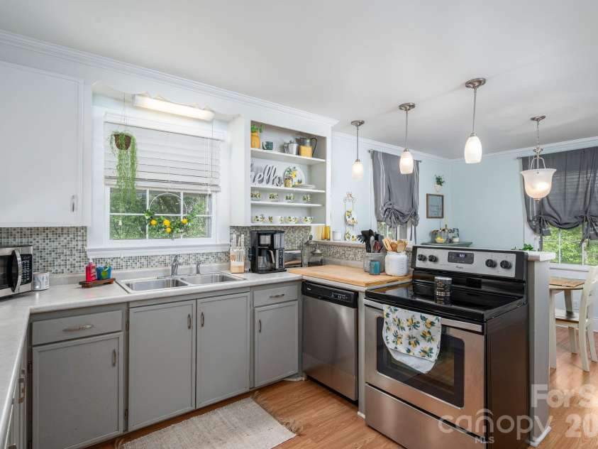 515 Polkville Road, Shelby, NC 28150.  MLS# CAR4367669, YatesRealty ID 15563. 