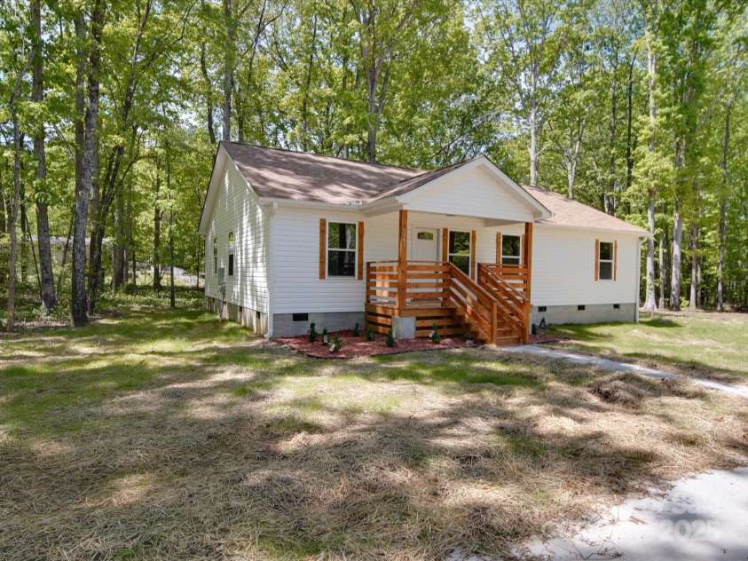 1241 Pitts Road, Chester, SC 29706.  MLS# CAR4245537, YatesRealty ID 15564. 
