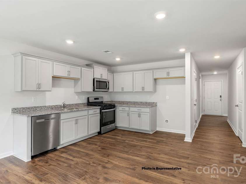 1411 5th Street Drive, Hickory, NC 28601.  MLS# CAR4214054, YatesRealty ID 15565. 