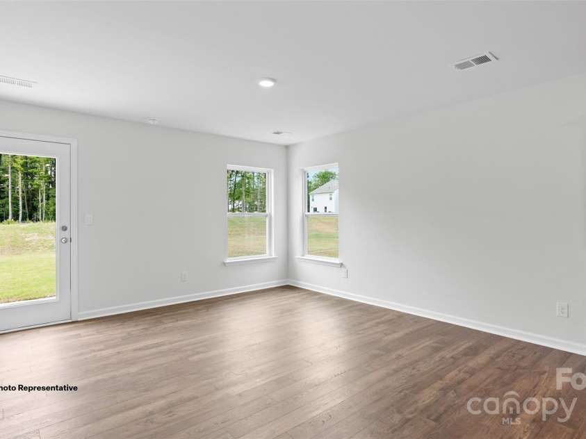 1411 5th Street Drive, Hickory, NC 28601.  MLS# CAR4214054, YatesRealty ID 15565. 