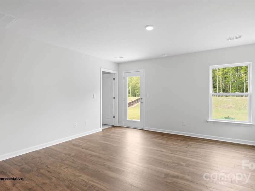 1411 5th Street Drive, Hickory, NC 28601.  MLS# CAR4214054, YatesRealty ID 15565. 