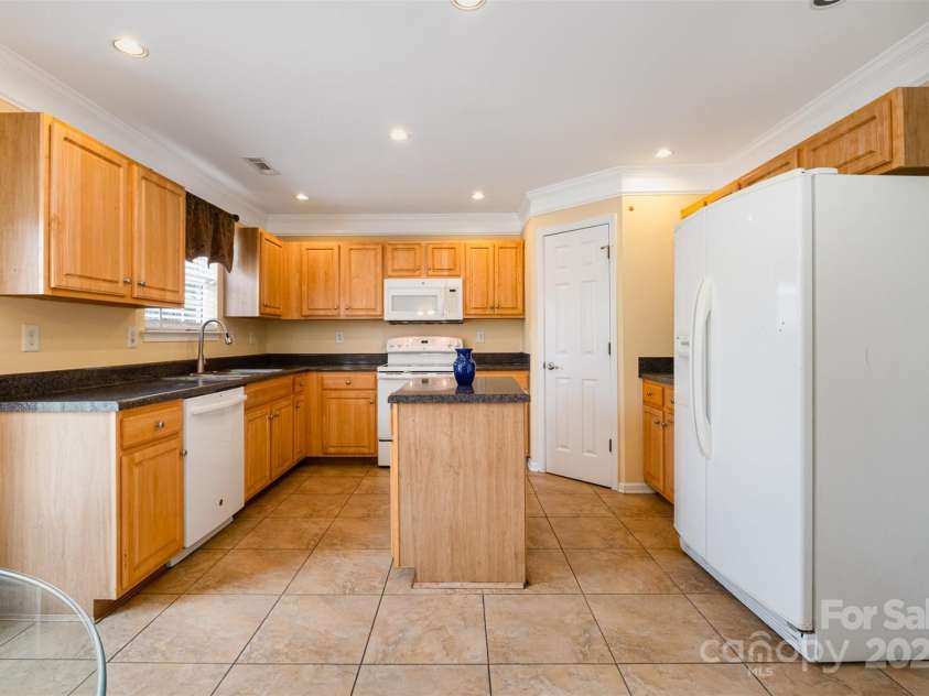 170 Glenn Allen Road, Mooresville, NC 28115.  MLS# CAR4259372, YatesRealty ID 15566. 