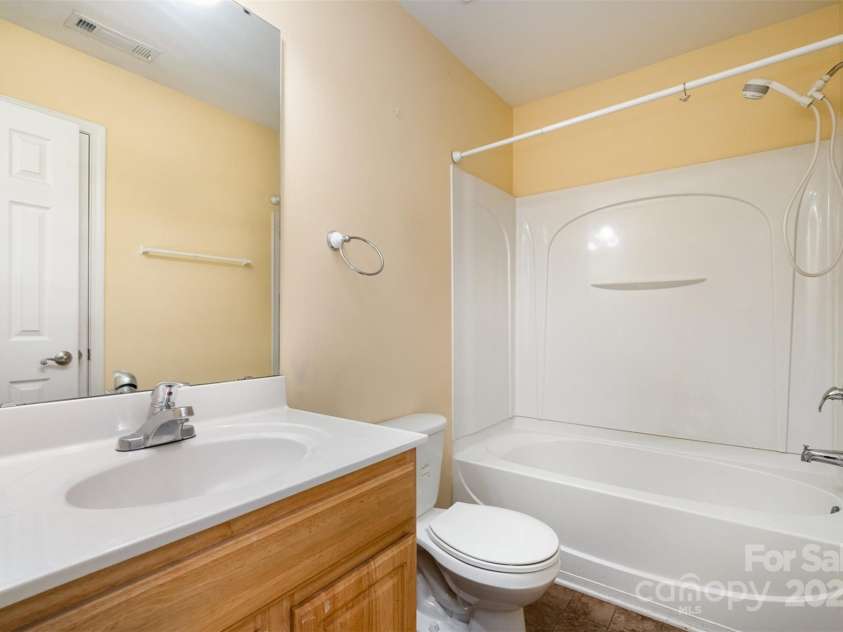 170 Glenn Allen Road, Mooresville, NC 28115.  MLS# CAR4259372, YatesRealty ID 15566. 