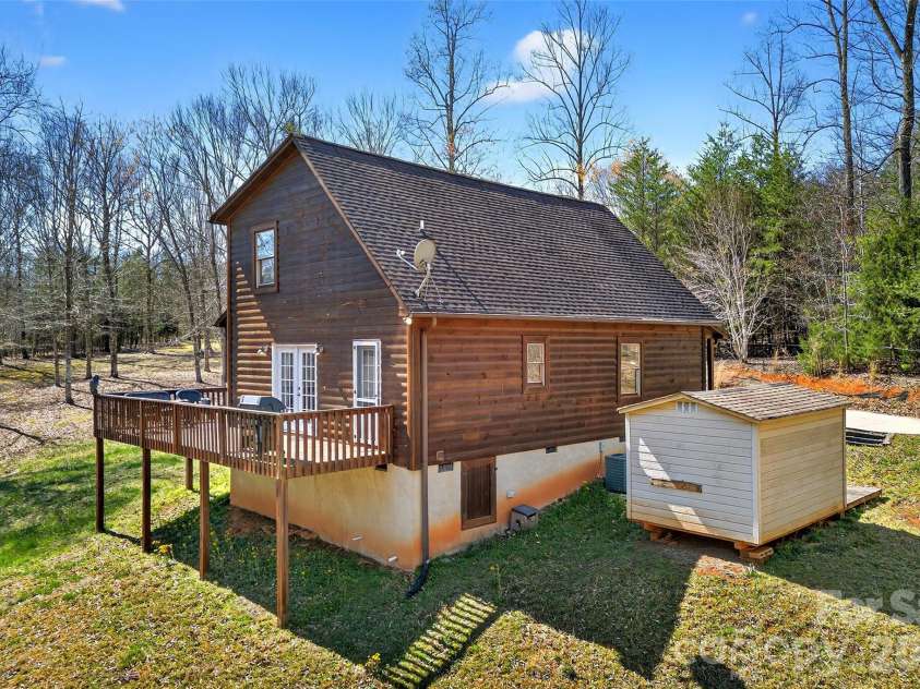437 Cinnamon Ridge Road, Rutherfordton, NC 28139.  MLS# CAR4359643, YatesRealty ID 15566. 