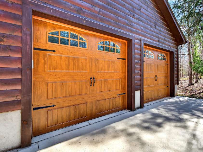 437 Cinnamon Ridge Road, Rutherfordton, NC 28139.  MLS# CAR4359643, YatesRealty ID 15566. 
