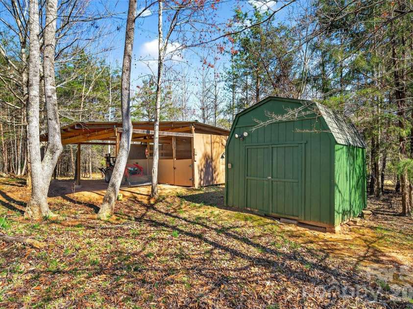 437 Cinnamon Ridge Road, Rutherfordton, NC 28139.  MLS# CAR4359643, YatesRealty ID 15566. 