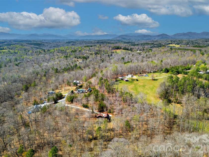 437 Cinnamon Ridge Road, Rutherfordton, NC 28139.  MLS# CAR4359643, YatesRealty ID 15566. 