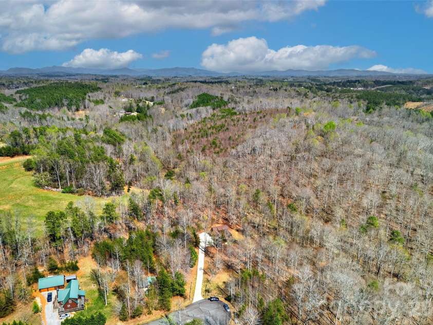 437 Cinnamon Ridge Road, Rutherfordton, NC 28139.  MLS# CAR4359643, YatesRealty ID 15566. 