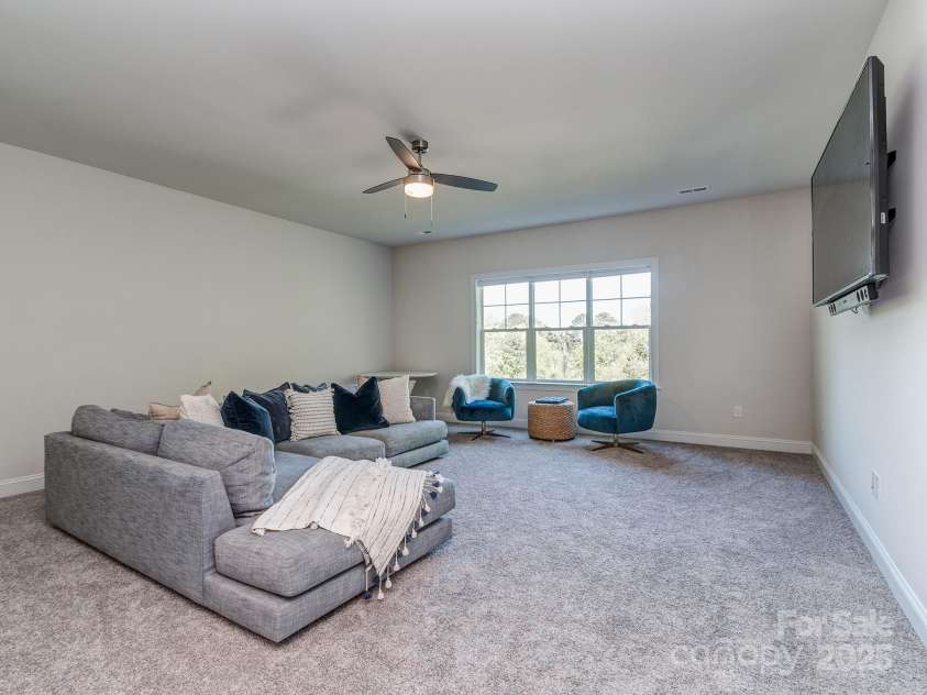 143 Robinson Ridge Drive, Mooresville, NC 28117.  MLS# CAR4246025, YatesRealty ID 15567. Large Bonus Room