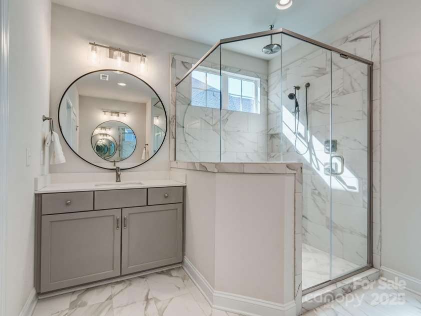 143 Robinson Ridge Drive, Mooresville, NC 28117.  MLS# CAR4246025, YatesRealty ID 15567. Lovely Primary Bath
