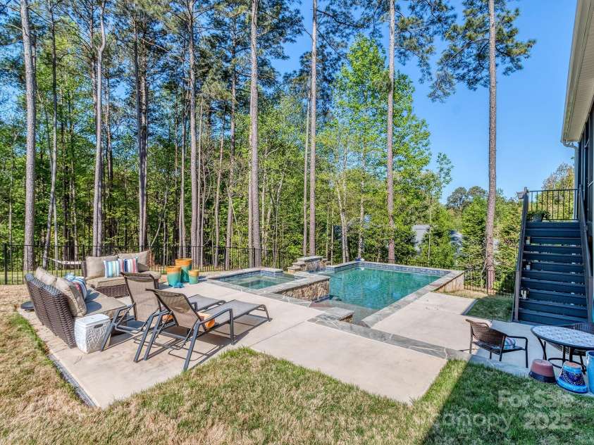 143 Robinson Ridge Drive, Mooresville, NC 28117.  MLS# CAR4246025, YatesRealty ID 15567. Patio