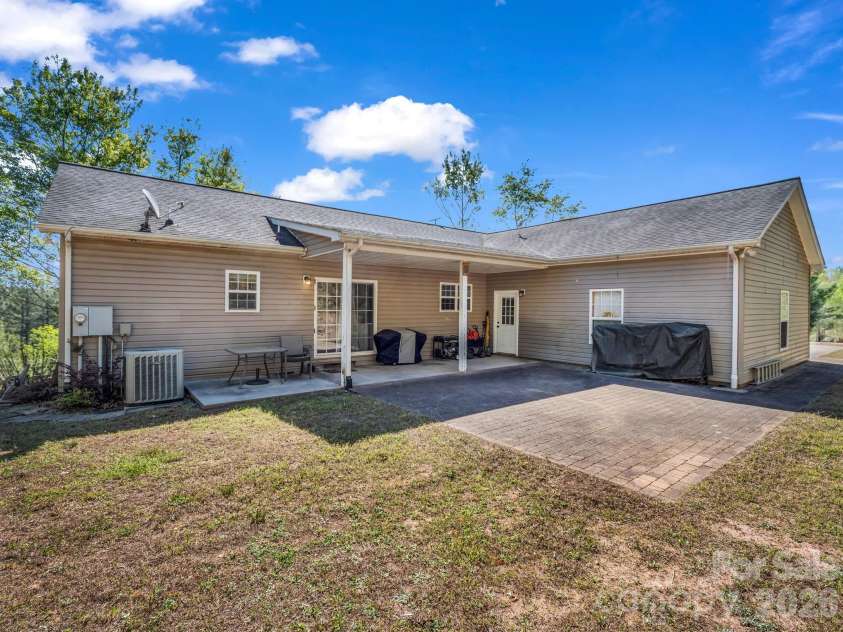 426 River Road, Rutherfordton, NC 28139.  MLS# CAR4368620, YatesRealty ID 15568. 