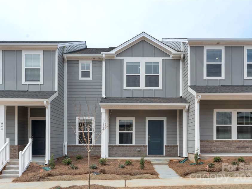 104 Ciara Place, Mooresville, NC 28117.  MLS# CAR4234546, YatesRealty ID 15569. 