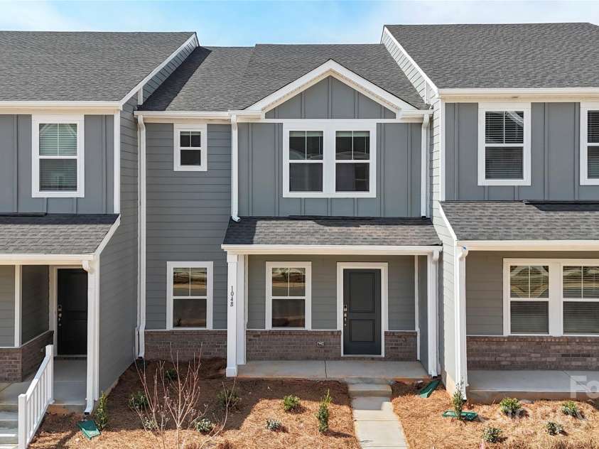 104 Ciara Place, Mooresville, NC 28117.  MLS# CAR4234546, YatesRealty ID 15569. 